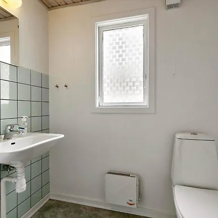 3633-nexo-bugten-10 Feriehus Neksø